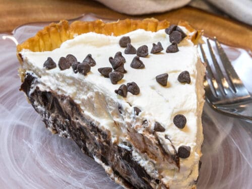 https://www.tamararay.com/wp-content/uploads/chocolate-pie-recipe-featured-500x375.jpg